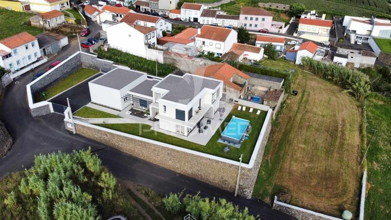 House nouvelle V3 Ribeirinha Angra do Heroísmo - balconies, balcony, garage, sea view