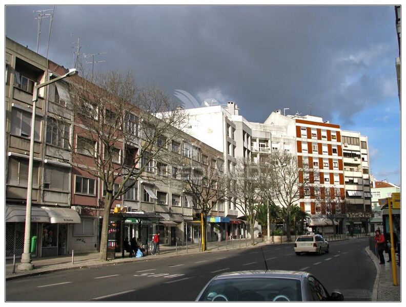 Apartment Modern T4 Benfica Lisboa - double glazing, thermal insulation