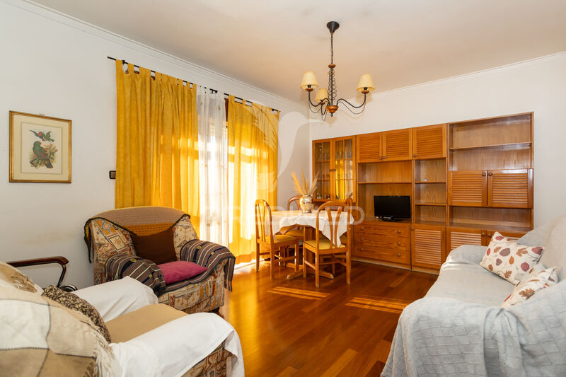 Apartment well located T2 Odivelas - balcony, store room, 2nd floor, quiet area