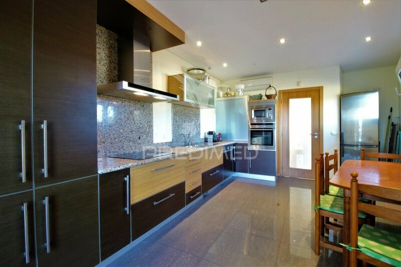 House V3 Leiria - equipped kitchen, terrace, garage, fireplace, gardens