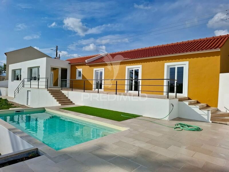 House new 3 bedrooms Santarém - air conditioning, solar panels, swimming pool, garden, gardens, barbecue, equipped kitchen