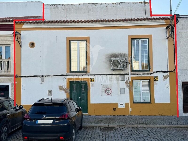 House V3 in the center Fronteira - fireplace, store room, attic, backyard, balcony