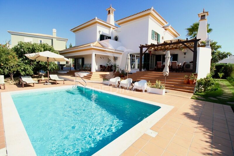 House V5 Faro - air conditioning, solar panels, barbecue, swimming pool, garage, store room, garden