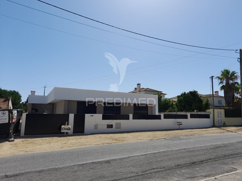 House V3 Single storey Setúbal - barbecue, swimming pool, garage