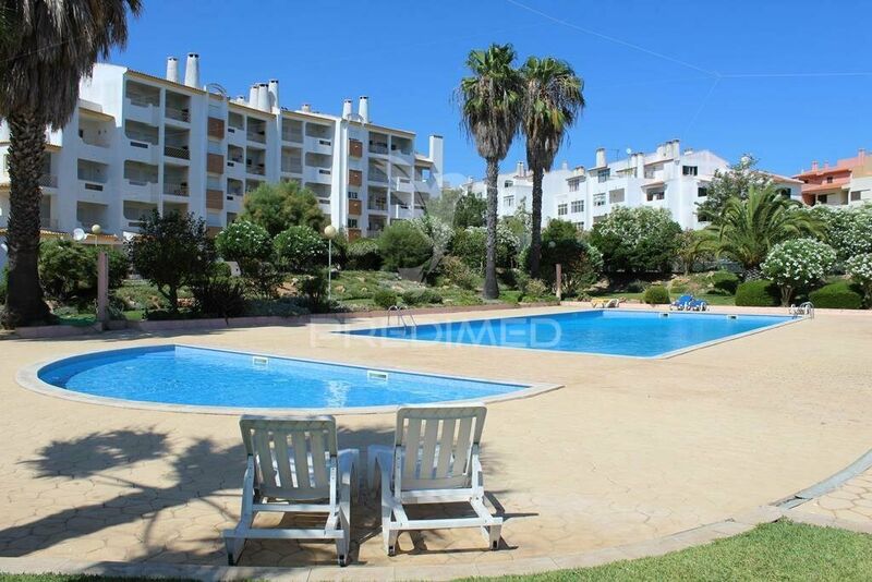 Apartment 3 bedrooms near the beach Albufeira - garage, kitchen, playground, garden, terraces, terrace, swimming pool, tennis court, barbecue, balcony