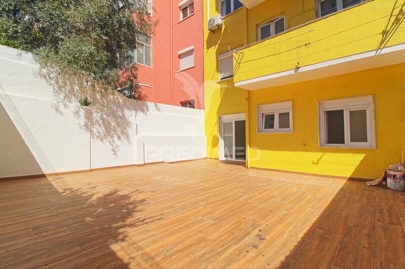 Apartamento Moderno T1 Mina de Água Amadora - terraço, equipado, vidros duplos