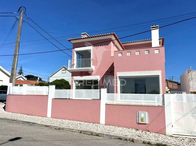 House V3 Luxury in good condition Almada - automatic gate, terrace, double glazing, garden, barbecue, air conditioning, heat insulation, attic, swimming pool