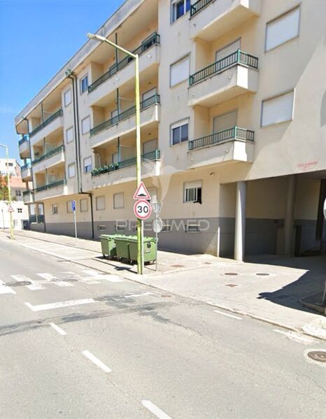 Apartment T2 Macedo de Cavaleiros - garage