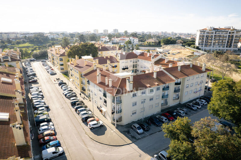 Apartment T3 Seixal - fireplace, balcony, store room, playground, gardens