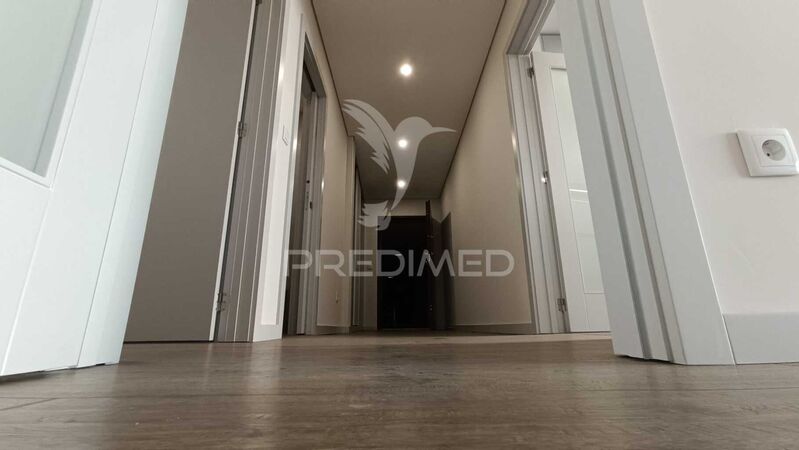 Apartment T4 Porto - , ,