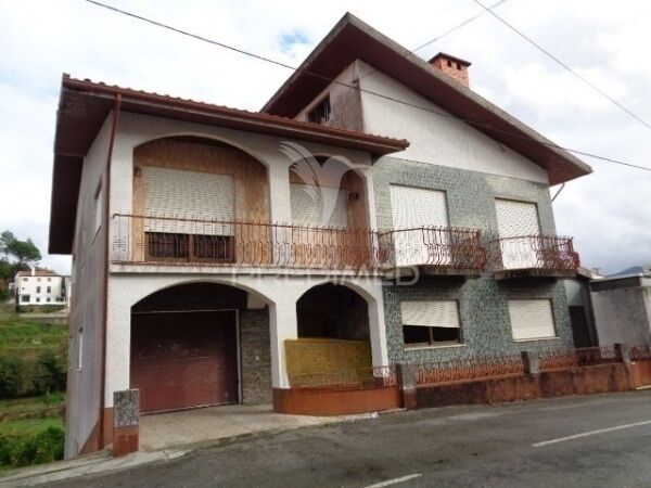 House Rustic to recover 3 bedrooms Pessegueiro do Vouga Sever do Vouga - balcony, garage, fireplace