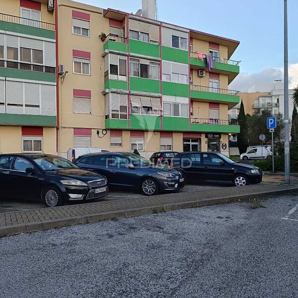 Apartamento T2 bem localizado Vialonga Vila Franca de Xira - 1º andar