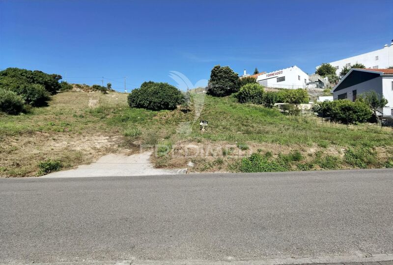 Land with 981sqm Pernes Santarém