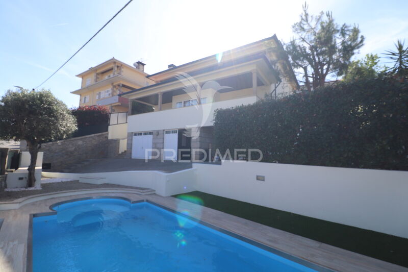 House 4 bedrooms Braga - central heating, garage, excellent location, swimming pool, air conditioning