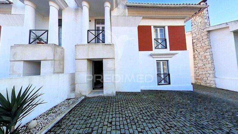 House in the field V3 Portalegre - balcony, garage, double glazing, swimming pool, fireplace, balconies, excellent location, terrace, backyard