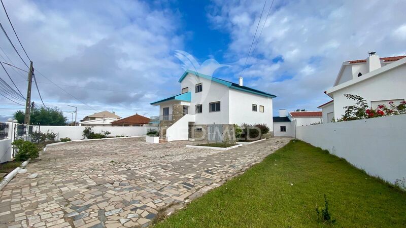 Quintinha com casa V9 Atouguia da Baleia Peniche - garagem, luz, varanda, bbq, marquise, poço