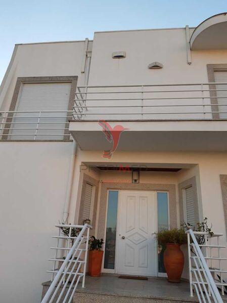 House 4 bedrooms Palmeira Braga - air conditioning, barbecue, central heating, fireplace, terrace, double glazing, garage