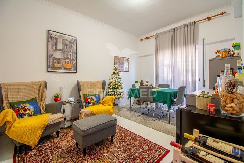 Apartamento Remodelado T3 Cova da Piedade Almada - varanda, cozinha equipada