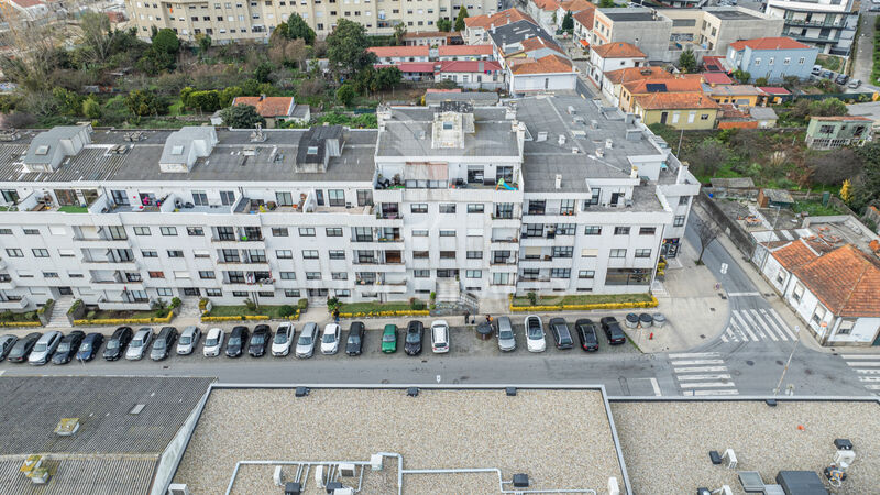 Apartment T3 Matosinhos - balcony, garage, marquee, 1st floor