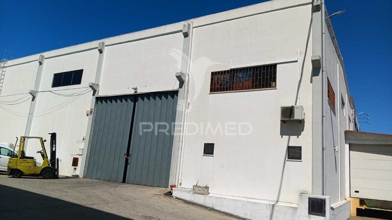 Warehouse with 350sqm Sintra - ,