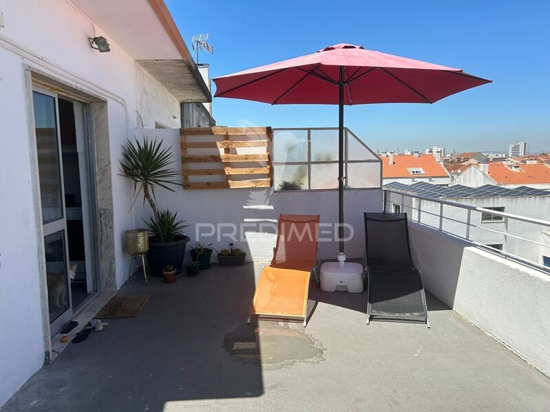 Apartment 2 bedrooms in good condition Moita - 4th floor, garden, terrace, green areas, balcony