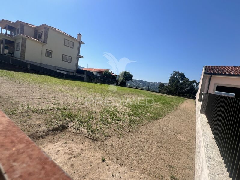 Lote de terreno com 750m2 Felgueiras - poço