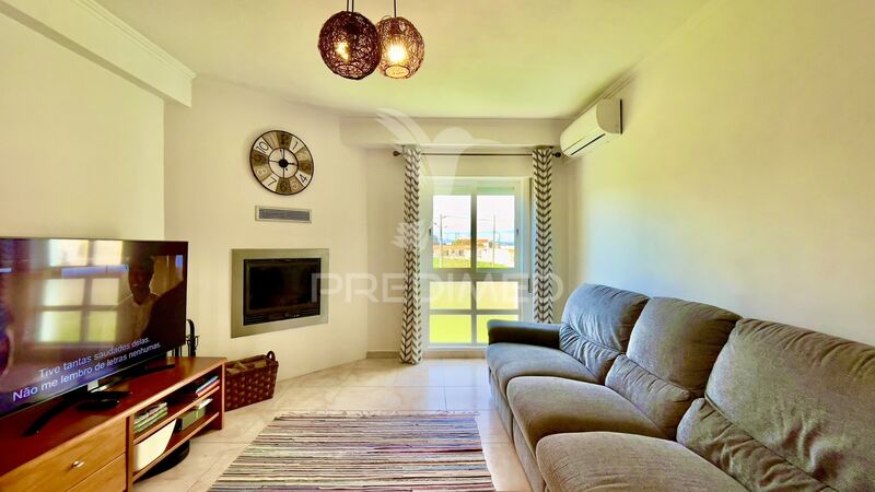 Apartment 2 bedrooms Modern Almada - air conditioning, great location, 2nd floor