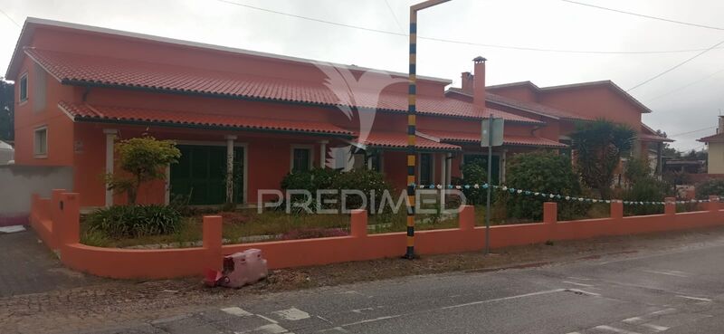 House Isolated 5 bedrooms Pombal - garage