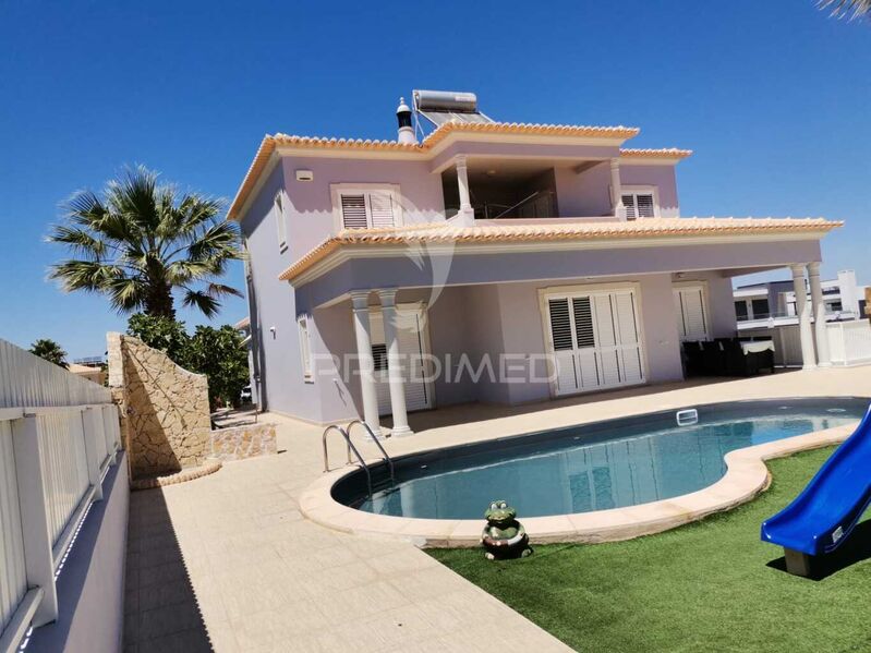 House V3 Albufeira - balconies, equipped kitchen, fireplace, swimming pool, balcony, garden, central heating, barbecue, garage, store room, air conditioning