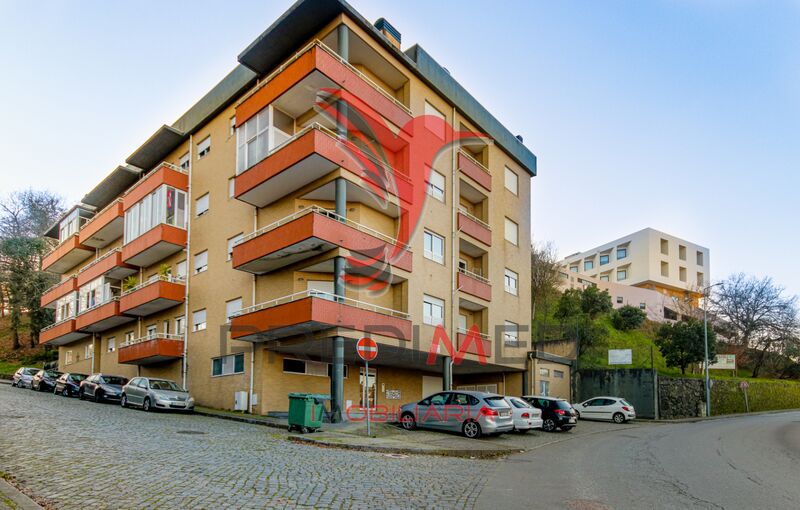 Apartment T3 Lousada - parking space, terrace, garage, fireplace, swimming pool