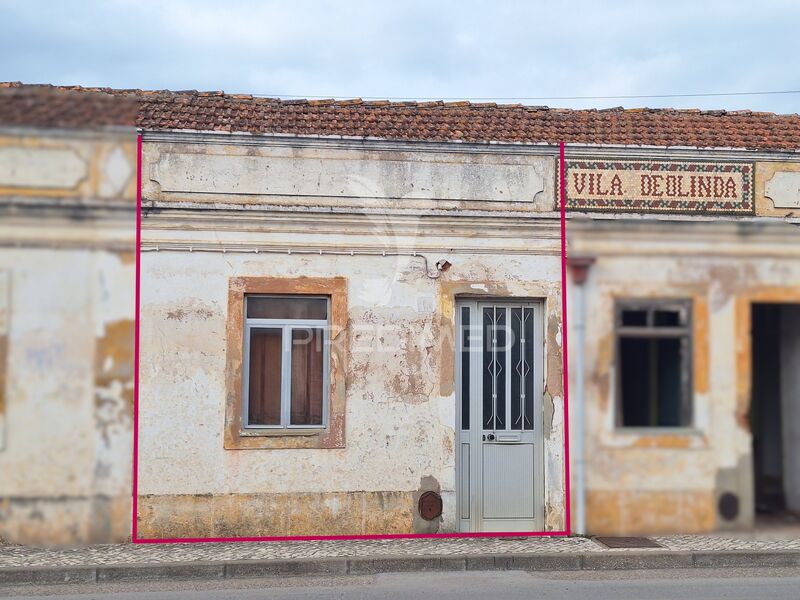 House Semidetached in ruins 2 bedrooms São João Batista Entroncamento