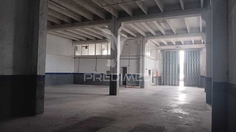 Warehouse with 465sqm Sintra