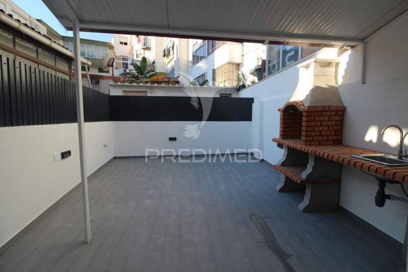 Apartamento Remodelado no centro T1 Moita - bbq