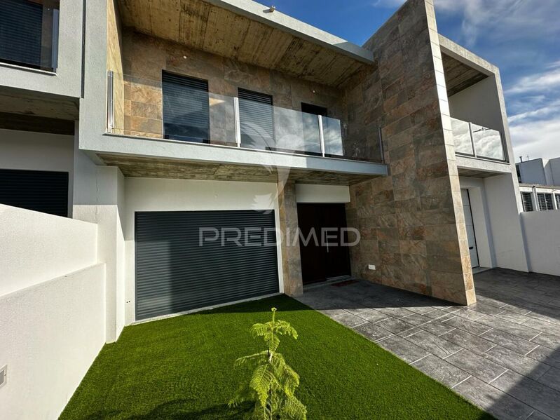 House nueva V4 Elvas - solar panels, gardens, balcony, garden, equipped kitchen, garage, balconies, air conditioning