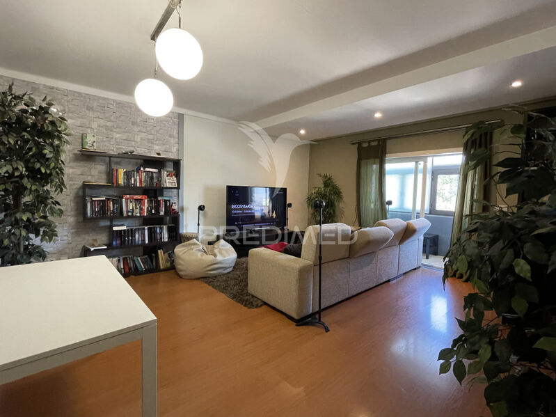 Apartment 3 bedrooms Fátima Ourém - terrace, balcony, store room, central heating, kitchen, great location