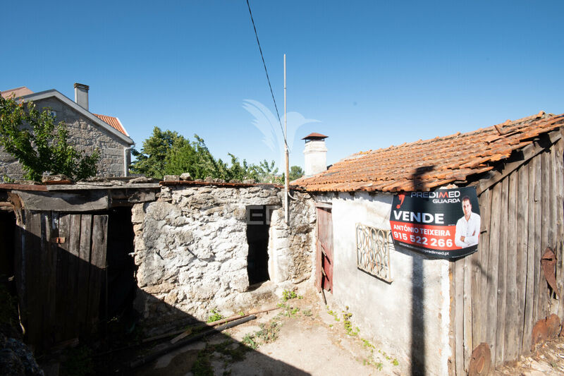 Ruine 2 bedrooms Guarda