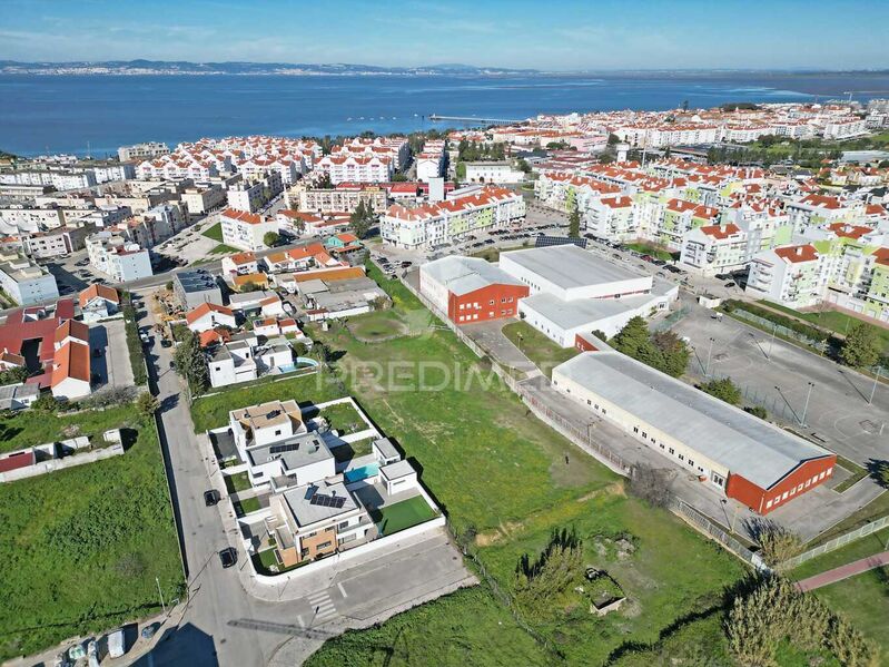 Terreno Urbano para construção Alcochete - excelentes acessos