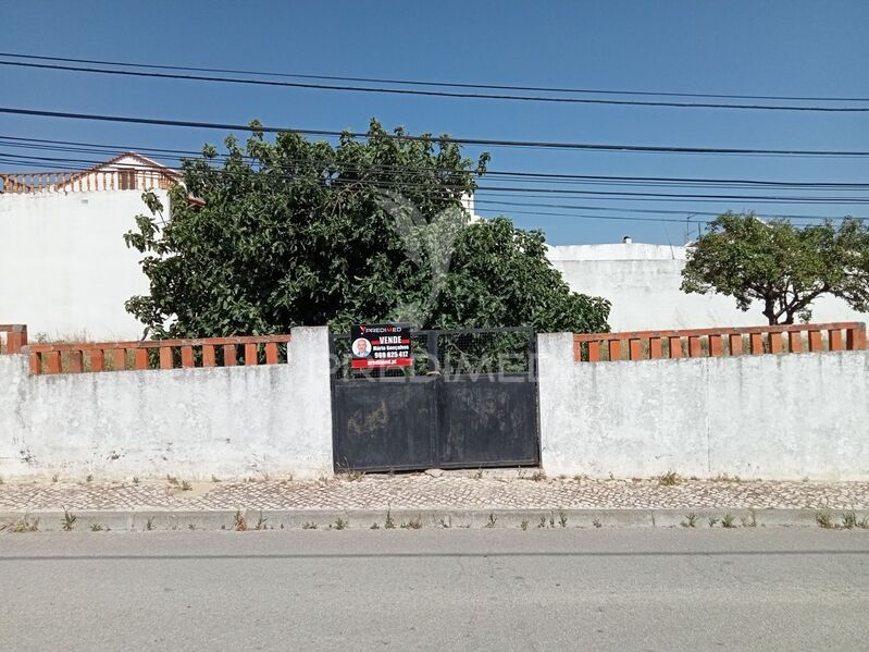 Land with 800sqm Montijo