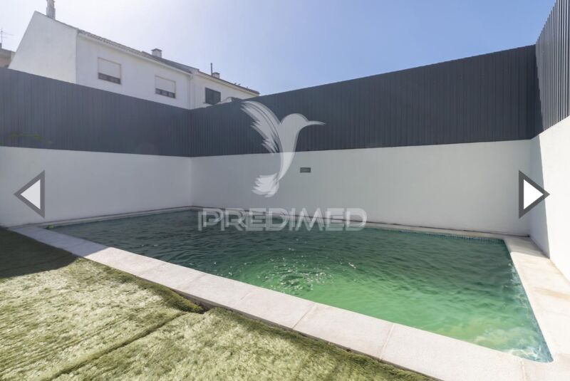 Moradia V6 de luxo Moita - garagem, vidros duplos, bbq, quintal, varandas, piscina