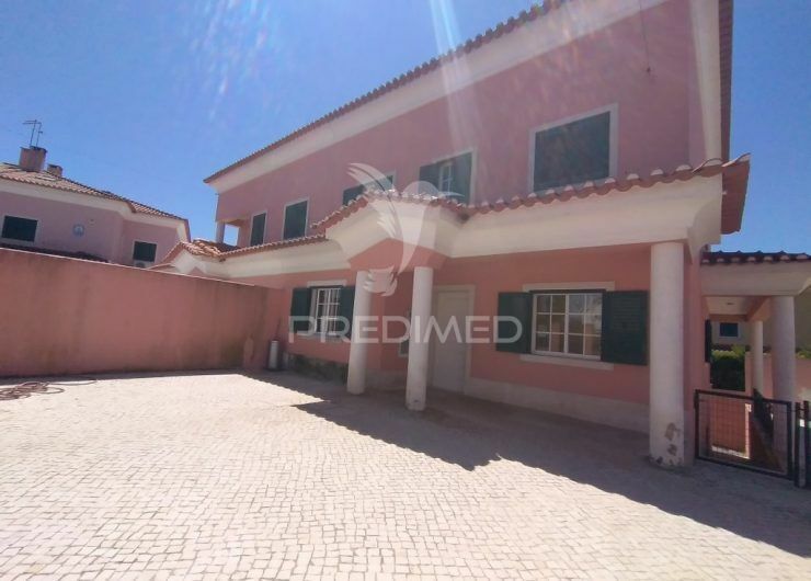 House in good condition 7 bedrooms Rio de Mouro Sintra - fireplace, attic