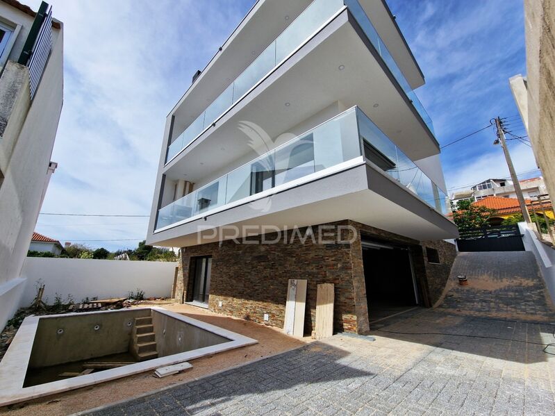 House nieuw V4 Odivelas - barbecue, terrace, garden, green areas, balconies, garage, very quiet area, balcony, solar panels, backyard