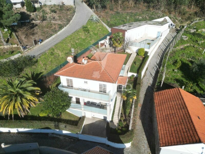 House 3 bedrooms Golães Fafe - central heating, swimming pool, garage, alarm, barbecue, garden, double glazing