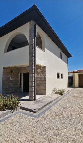 Moradia V3 Termas de São Vicente Penafiel - varanda, cozinha equipada, garagem, jardim