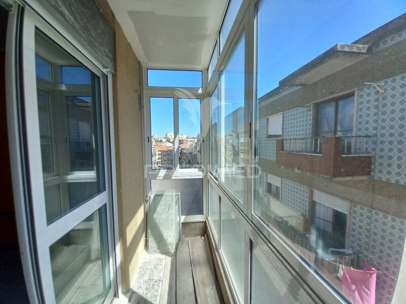 Apartment 2 bedrooms Refurbished São Sebastião Setúbal - double glazing