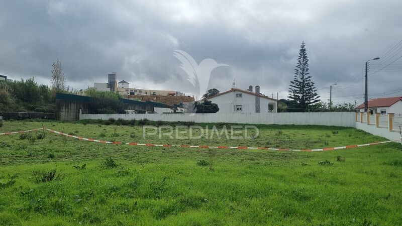 Terreno novo com 990m2 Sintra - garagem