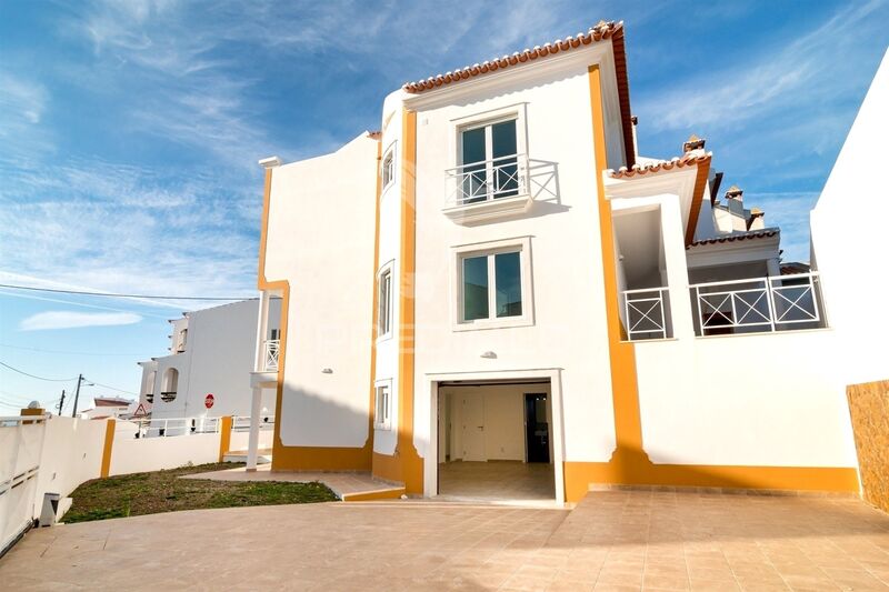 House V4 in the center Ericeira Mafra - garage, fireplace, balcony, double glazing, equipped kitchen, air conditioning, barbecue, terrace, parking space, sea view