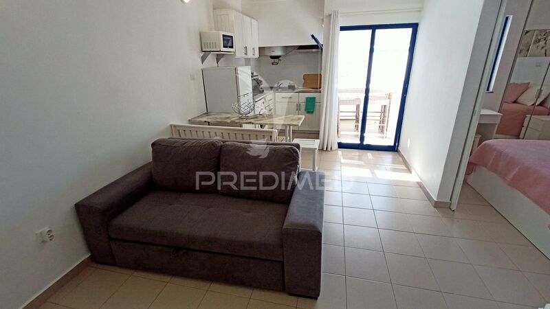 Apartamento T0 Moderno Portimão - arrecadação, varanda, 4º andar