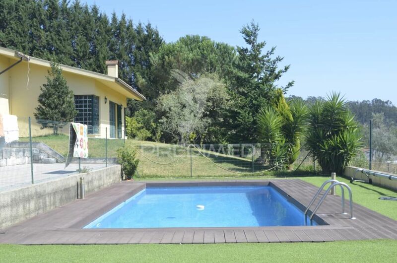 Moradia Isolada V3 Cernache Coimbra - piscina, rega automática, jardim, bbq