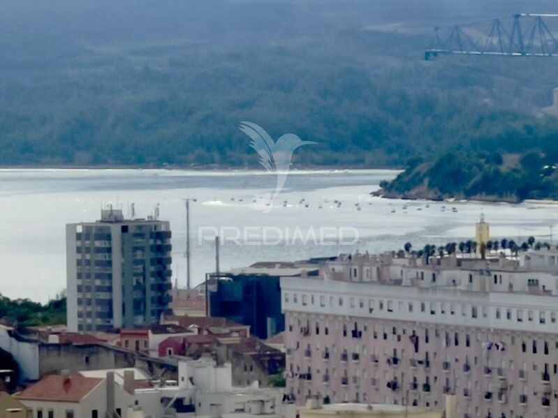 Apartamento Moderno em excelente estado T3 São Sebastião Setúbal - cozinha equipada, 5º andar, ar condicionado, vista serra