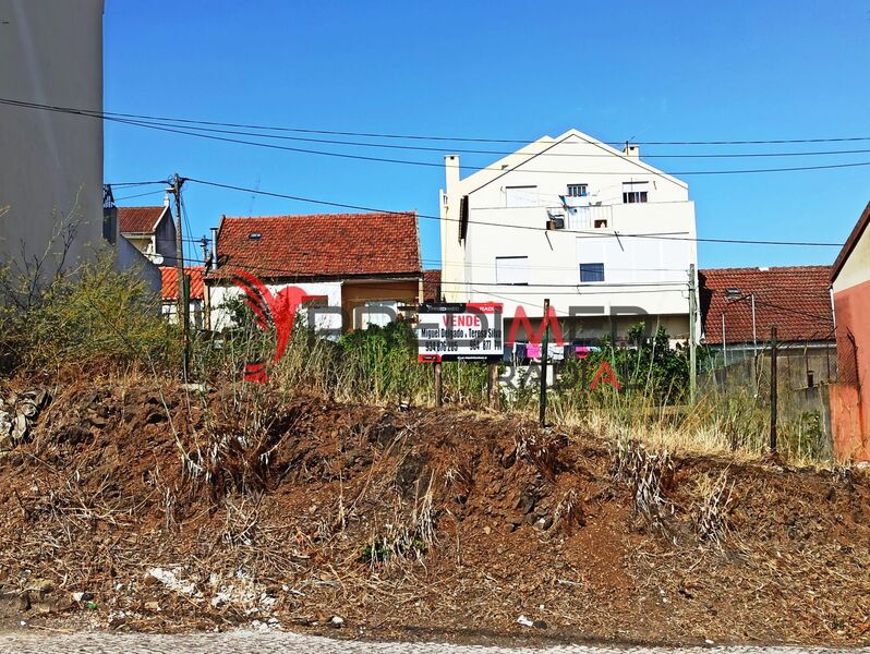 Plot new with 405sqm Odivelas - excellent access